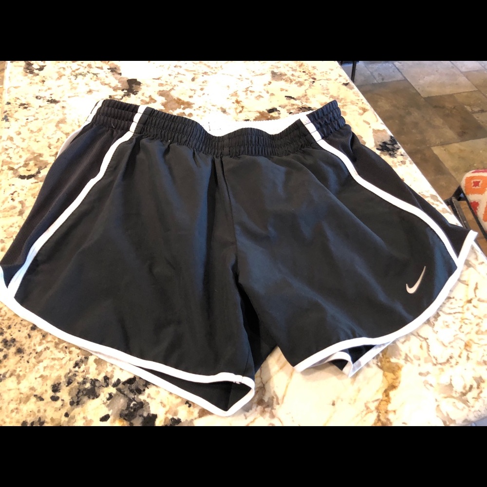 Black nike short